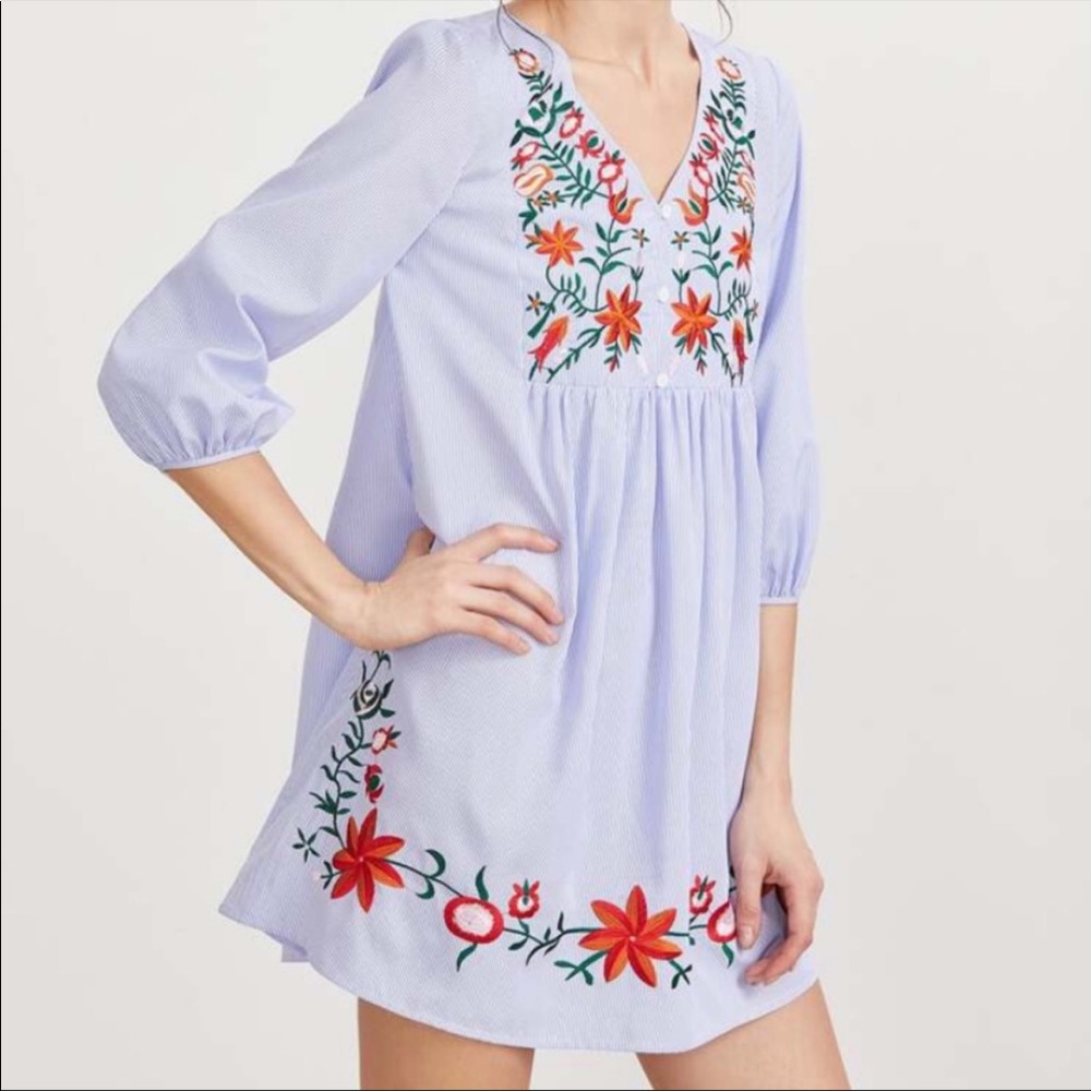 Embroidered dress - Picture 2 of 9